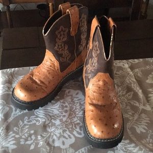 Roper Ostrich Print Cowgirl Boots - size 6